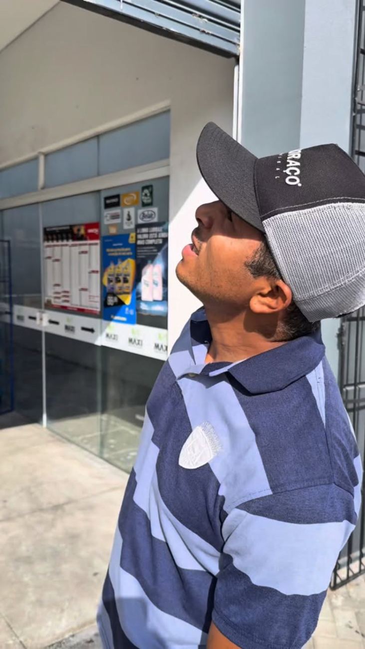 Cliente chegando à loja